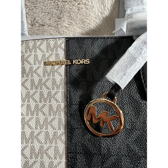 Michael Kors Jet Set Travel Large Tote Bag In Beige & Black Canvas - Picture 3 of 13